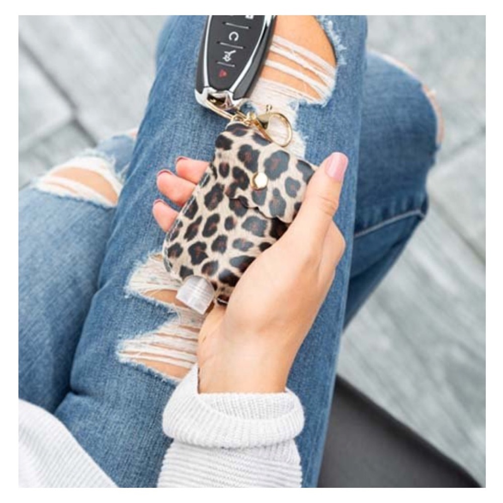 Leopard Print Hand Sanitizer Pouch Key Ring NIP - Picture 8 of 8